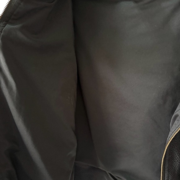 Gymshark Women’s Black Cropped Hoodie Full Zip Jacket! Small! - Picture 4 of 7